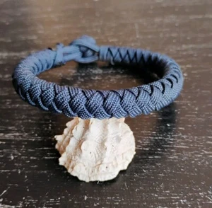 Handmade "Round Braid" Gutted Navy Paracord Bracelet  - Picture 1 of 7