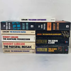 10 Lot Robert Ludlum-The Icarus Agenda, The Scorpio Illusion, Parsifal Mosaic,+7 - Picture 1 of 12