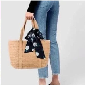 DRAPER JAMES Women's Straw Tote Bag Medium Size Bow Detail Beach Vacation - Picture 1 of 14