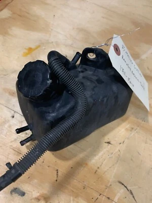 Tanque de reserva de radiador Suzuki 1985 Madura GV1200 17911-95a10 Foto 1 de 4