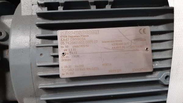SEW EURODRIVE - KA47 DRN90S4 - Three phase electric motor - Like new - Photo 1/1