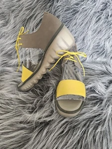 FLY LONDON ~ Sandalias de cuero con tacón de cuña ~ Talla EUR 39/ UK 6 ~ EXCELENTE ESTADO - Imagen 1 de 9