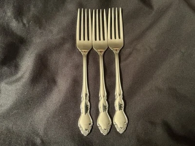 3 Oneida Heirloom DOVER Glossy 18/10 Stainless USA Flatware 7 1/4" DINNER FORKS - Image 1 of 4
