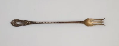 Towle Lion mark  Sterling Silver 8 1/4" Long Handle Olive / Pickle Serving Fork - Image 1 of 4