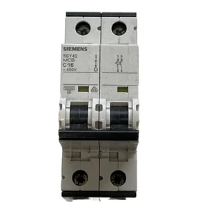 Siemens 5SY4-216-7 Interruttore automatico DIN Rail, 400 V, 5SY42 MCB C16 - Foto 1 di 6
