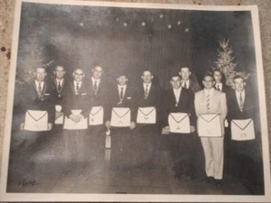 VINTAGE MASONIC FREE MASON LODGE PHOTO CHRISTMAS 1950'S K.C. MO. #5839 BY PARISH - Picture 1 of 11