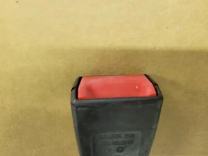 2012 - 2015 Mercedes Benz C250 Rear Right Side Seat Belt Buckle 34043262 - Picture 1 of 3