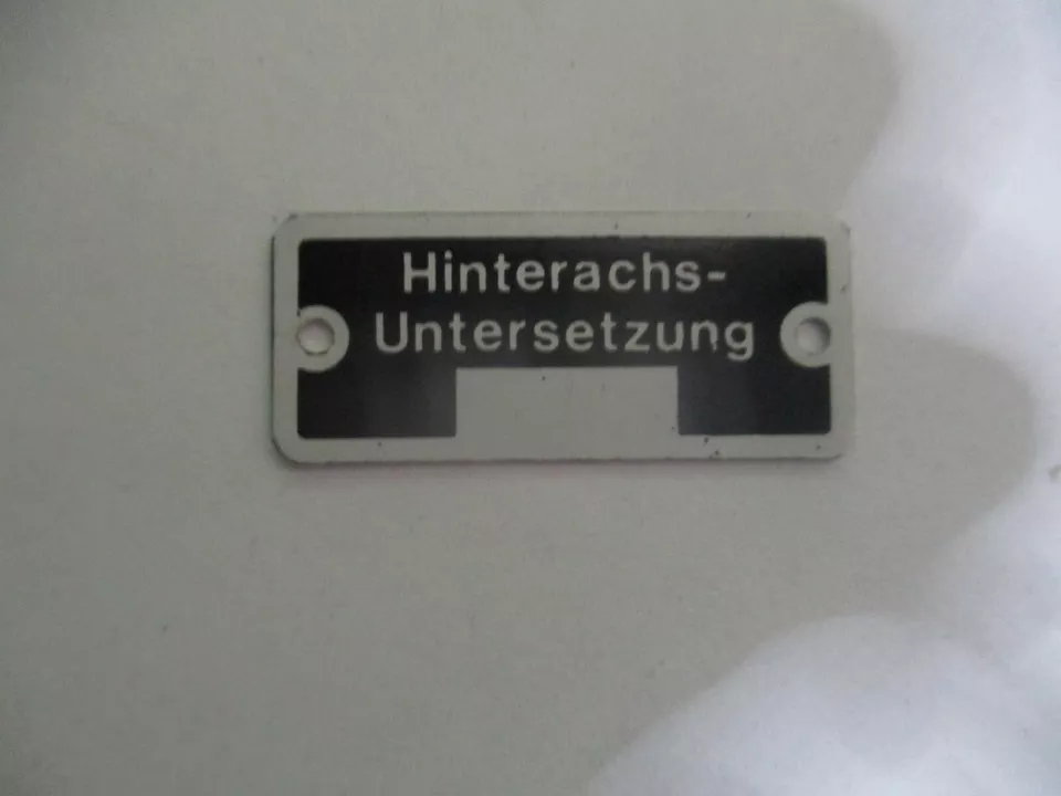 Nameplate plate BMW 327 328 340 501 rear axle reduction - Image 1 of 1