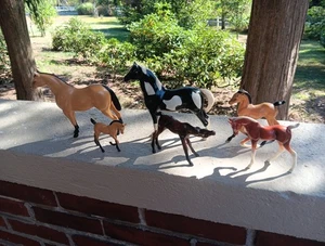 VINTAGE LOT OF 6  HARTLAND PLASTIC HORSES HORSE TOY LOT - Picture 1 of 7