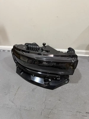 JEEP WAGONEER 2022-2024 LADO DERECHO OEM CONJUNTO DE FAROS LED 68590084AC Foto 1 de 4