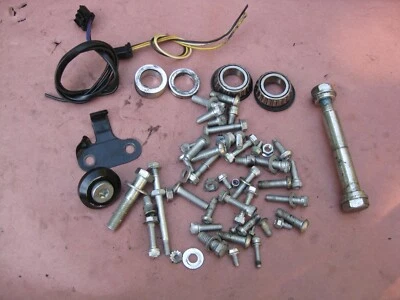 Harley-Davidson Sportster Iron 883 2013 XL883N varias tuercas pernos accesorios Foto 1 de 4