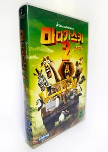 MADAGASCAR: ESCAPE 2 AFRICA - original Korean VHS release (2009) NTSC Korean dub - Picture 1 of 6