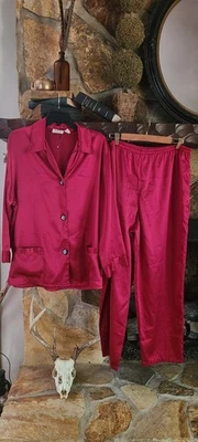 Conjunto de Pijama Vintage Victorias Secret Etiqueta Dorada Rojo Brillante Satinado Manga Larga Talla L  Foto 1 de 4