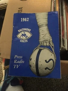 Baltimore Colts 1962 PRESS, RADIO & TV GUIDE - Picture 1 of 7