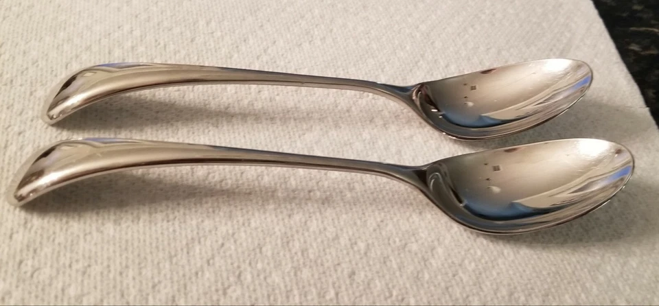 Juego de 2 cucharas soperas Dansk Torun hechas en Corea - acero inoxidable Foto 1 de 1