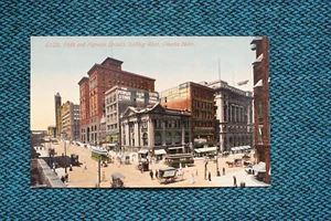 16th and Farnam Streets, looking West, Omaha, Nebraska - Picture 1 of 2