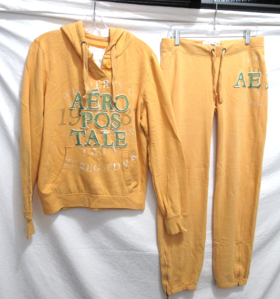 Moletom Aeropostale feminino grande amarelo com capuz zíper completo calça de moletom pequena - Imagem 1 de 4