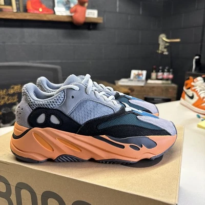 SZ 5.5 US YOUTH YEEZY BOOST 700 GW0296 WASH ORANGE - Image 1 of 4