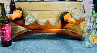 Estante de vino de encimera de madera hecho a mano único - tiene capacidad para 6 botellas (apilable) Foto 1 de 4