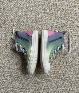 Mini boden girls 10/22 raibow multicolor sneakers - Picture 1 of 7