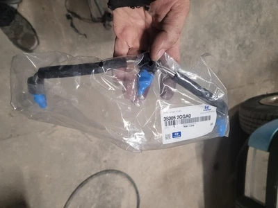 Tubo de combustible de alta presión genuino para 15-20 Hyundai 16-22 Kia 2.0 2.4L 35305-2GGA0 Foto 1 de 3