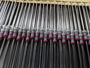 25x 2K7 1/2W fusible resistors Philips NFR25H 2K7 5% 0.5W 2322-207-13272 resisto - Picture 1 of 3