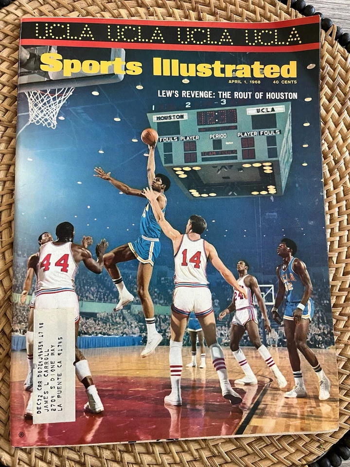 Lew Alcindor Sports Illustrated  April 1 , 1968 (Kareem’s 3rd Cover) - Image 1 of 2