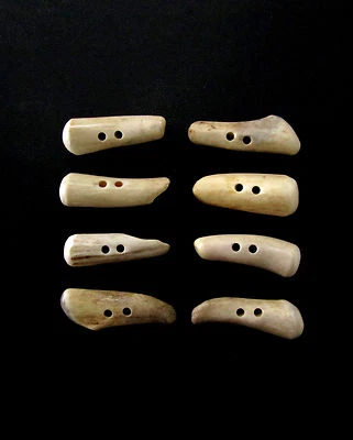 NICE ANTLER BUTTONS,1  3/4"TOGGLES,TINES,CRAFTS,8 STUBBY ODD PIECES,134-11 - Image 1 of 4