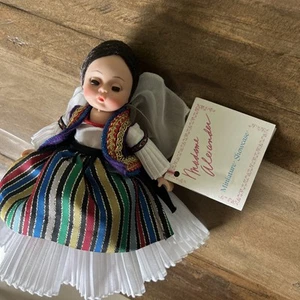 MADAME ALEXANDER VINTAGE INTERNATIONAL ALBANIA #526 NEW Without Box - Picture 1 of 6