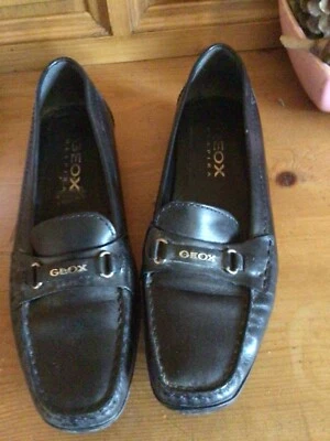 Mocassins Geox cuir noir .t 38 (LI) - Photo 1/4