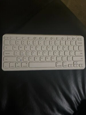 Anker Ultra Slim Bluetooth Keyboard A7726 White iOS, Android, Windows, Mac - Image 1 of 2