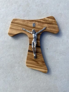 Croce Tau in legno di ulivo 27x27x2,fatto a mano - Foto 1 di 4