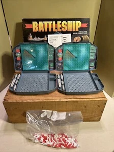 BATTLESHIP Vintage 1998 The Classic Naval Combat Game - Complete! - Picture 1 of 10