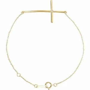 Brazalete con cruz lateral de diamantes en oro amarillo de 14K - Imagen 1 de 2