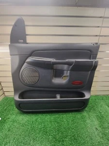🔥02-05 Dodge RAM Interior Door Panel Front RIGHT Passenger Dark GRAY Auto D11 - Picture 1 of 8