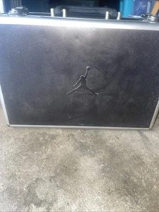 Valigia OG Jordan 17 nera (2002) (scarpe non incluse) - Foto 1 di 10