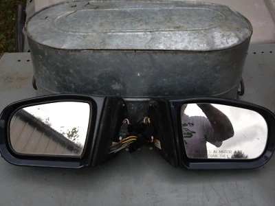 Par de espejos retrovisores eléctricos/calefactables negros Mercedes Benz E320, E430  Foto 1 de 2