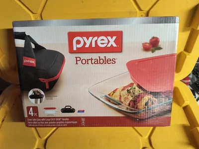 Pyrex PORTABLE BAKEWRE SET 4PC 3 qt., Black,Clear. NOS, Free Shipping Included ! - Image 1 of 4