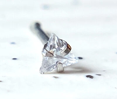 1 peça triângulo CZ gema top 20g anel nariz parafuso prisioneiro osso aço cirúrgico 316L - Imagem 1 de 4