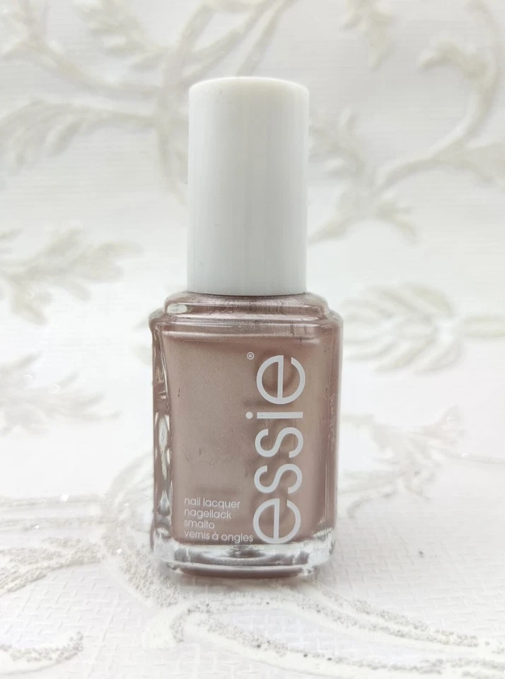 Essie Nail Lacquer Nagellack Nr.82 BUY ME A CAMEO (Beige Bronze Hell) 13,5ml NEU - Bild 1 von 3