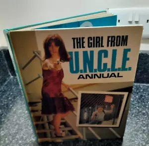 Vintage The Girl From U.N.C.L.E. Annual 1966 Stefanie Powers - Imagen 1 de 8
