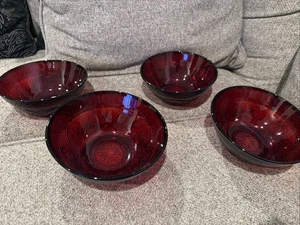 4 Vintage Arcoroc Luminarc Ruby Red Glass Cereal Dessert Bowls France Holiday - Picture 1 of 3