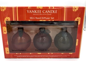 Yankee Candle Mini Reed Diffuser Set Spiced Pumpkin Mcintosh Spice Autumn Wreath - Picture 1 of 6