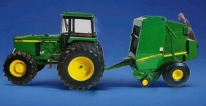 Juego de tractor y empacadora redonda John Deere escala 1/16 Ertl de colección de metal fundido a presión coleccionar - Imagen 1 de 18