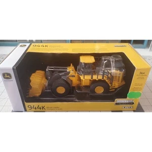 Ertl John Deere 944K Loader Prestige Collection 1/50 - Picture 1 of 4