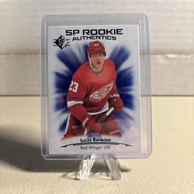 Lucas Raymond 2021-22 SP Rookie Authentics Blue #132 Detroit Red Wings - Image 1 of 2