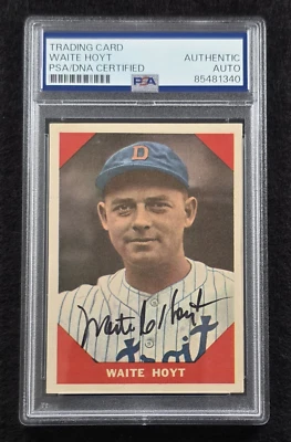1960 WAITE HOYT Signed Fleer Baseball Card-HOF-NEW YORK YANKEES-PSA - Image 1 of 4