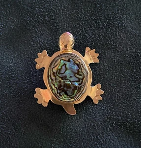 Sweet Smiling Sterling Silver 925 TURTLE w/ Abalone Shell Brooch Pin - Picture 1 of 9