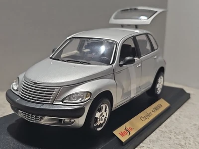 Maisto Chrysler PT Cruiser 1:18 Scale Diecast Car - Image 1 of 4