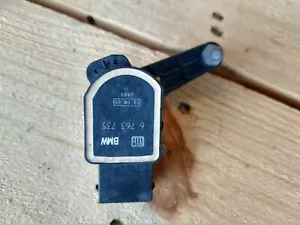 BMW HEADLIGHT LEVEL SENSOR E88 E90 E60 E66 E70 3 5 7 SERIES X5 37146763735 06-12 - Picture 1 of 5